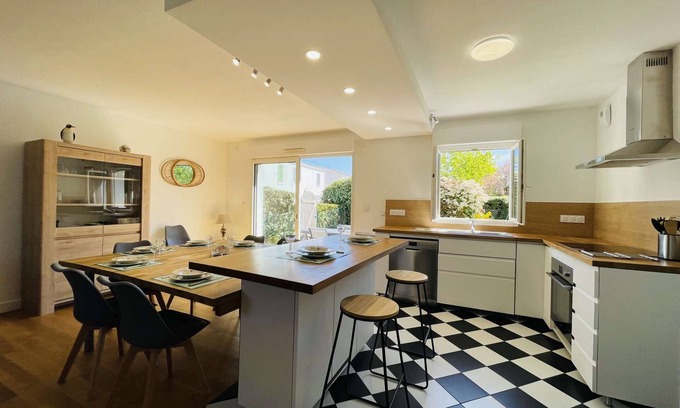 Saint-Pierre-d'Oleron Villa | ⭐️pretty villa⭐️secure residence⭐️swimming pool⭐️near downtown⭐️