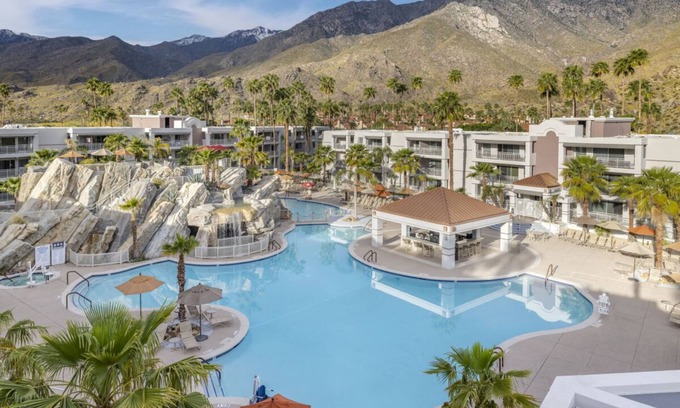 Canyon Corridor Resort | Prime Locale Getaway: 2 Spacious Units, Pool, Close to Living Desert Zoo