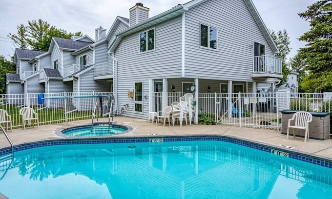 Fish Creek Condo | Prime Location - Fish Creek Hilltop Condo