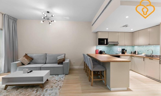 The Greens Apartment | Prime Location, Great Value 1 BR Apt near MOE, Greens