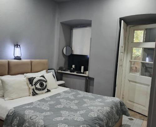 Vera Apartment | Prime location studio with terrace