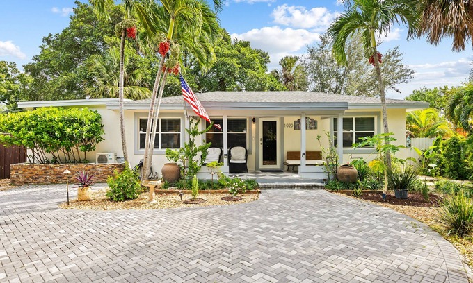 Central Fort Lauderdale House | Prime Location Paradise - Beaches, dining and more!