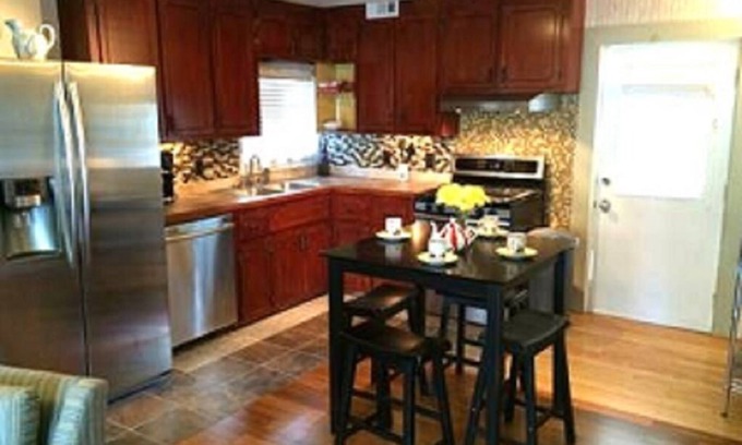 Aiken Cottage | Prime Mid-town Location. Two Minutes to Bruce's Field, Fresh Market & Shops