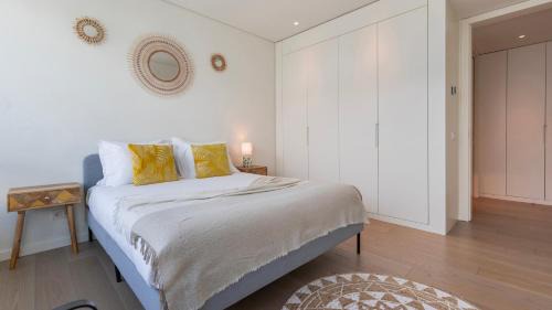 Marvila Apartment | Prime Riverside 1BDR Apartment by LovelyStay