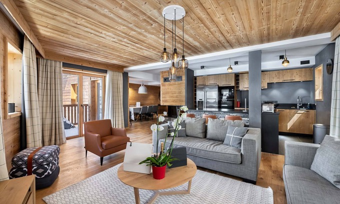 Val-d'Isere Apartment | Prime Ski-In/Ski-Out Location, Modern 5-Room Apartment with Fireplace