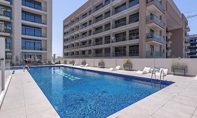 Dubai Apartment | Prime Studio that Sleeps 2 in Jebel Ali