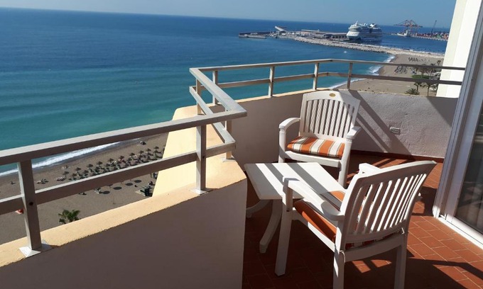 La Malagueta Apartment | Primera linea de playa 4
