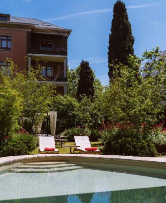 Les Tres Torres Hotel | Primero Primera