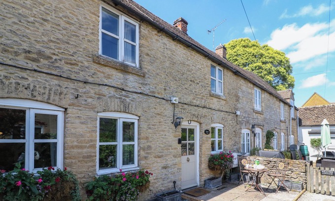Stow-on-the-Wold Cottage | PRIMROSE COTTAGE (STOW), family friendly in Stow-On-The-Wold