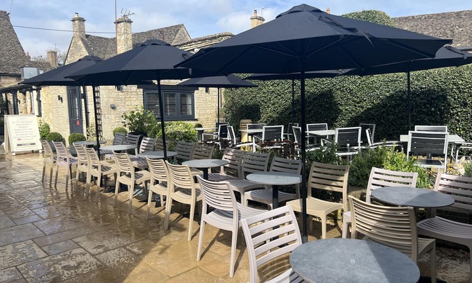 Burford House | Priory Tearooms Burford With Rooms