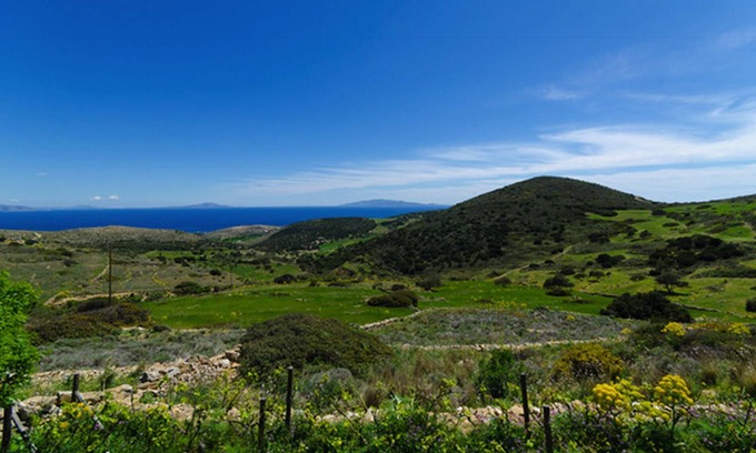 Paros Other | Pristine Mountain Escape — Sweeping Views, Privacy, and Serenity