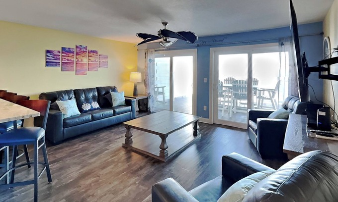 Put-in-Bay Condo | Private 1 Bedroom 1 Bath Condo on the Water - Sleeps up to 6 max - C103