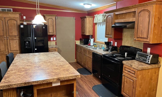Seminole House | Private 2/1 home 8 min from Beach