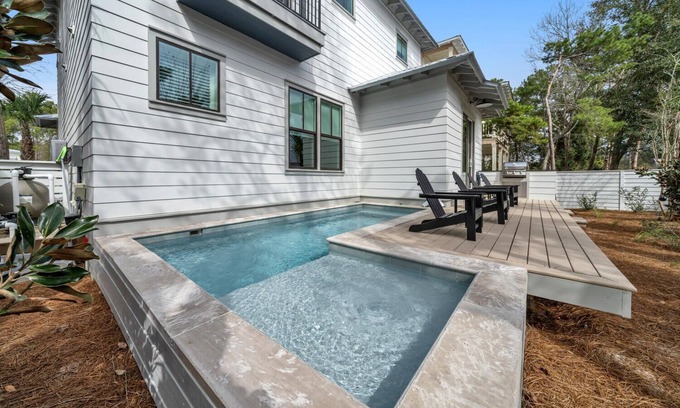 West Panama City Beach Hotel | Private 20ft. Pool, New Construction Home - Bikes