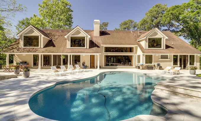 Barker House | Private 25 Acre Estate w/Lake: Fish & Canoe!