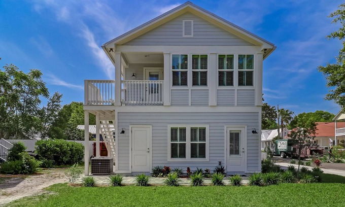 Fernandina Beach Apartment | Private Apartment in the heart of the historic district