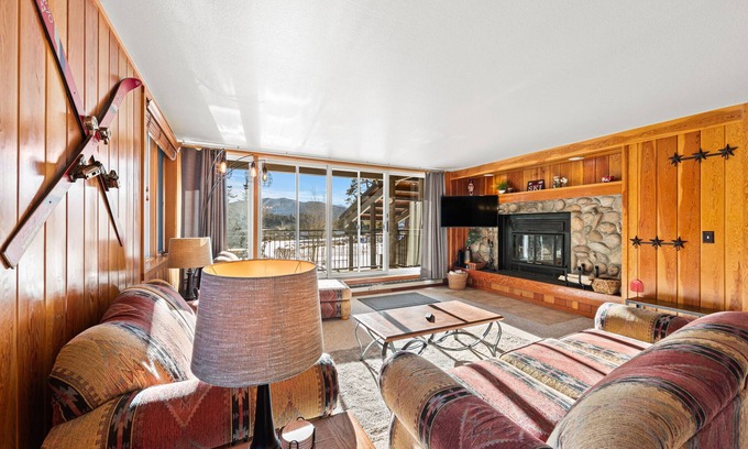Keystone Condo | Private Balcony & Mountain Views, Close to Shuttle & Walk to Lakeside Village