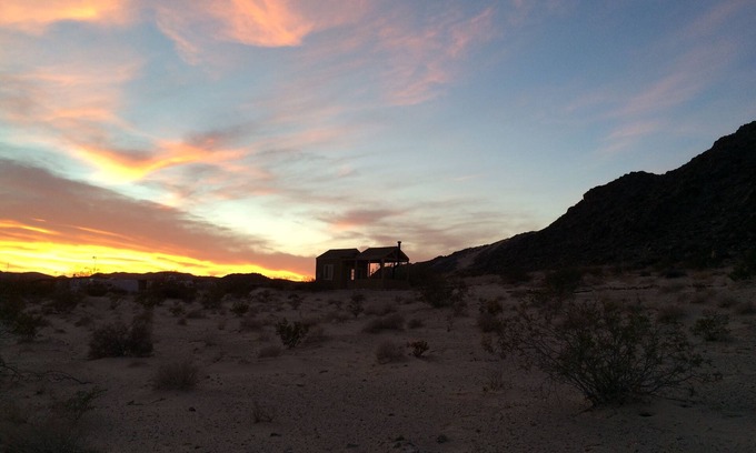 Wonder Valley Cabin | Private charming cabin near joshua tree national park. Views , privacy, nature