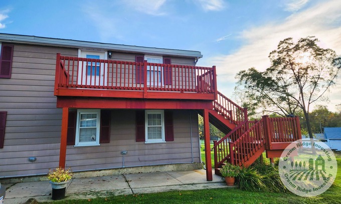 Cream Ridge Apartment | Private & Cozy 2nd Floor Farmhouse Apt, Near the UTT Six Flags & Joint Base MDL!