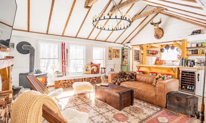 Edgewood Cabin | Private Creekside Oasis - hot tub,hiking,breweries!