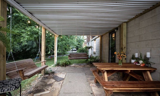 Inglewood Apartment | Private E. Nashville Underground 1,000 sq. Foot Apt.