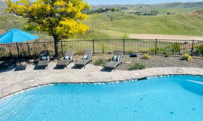 Garden City House | Private Foothills Retreat w/Pool, Spa, Sauna, Firepits & Amazing Views!