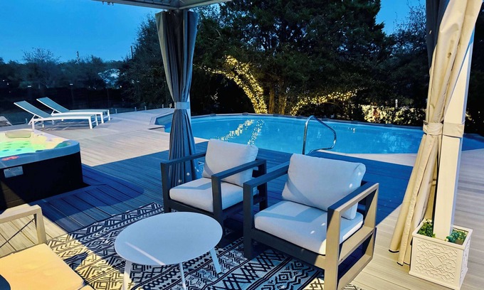 Cardinal Hills Villa | Private Gated Villa with hot tub, pool & ENDLESS VIEWS!