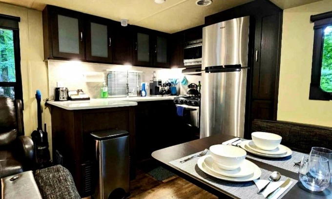 Ellijay House | Private Glampsite w/Outdoor Theater & Fire Pit