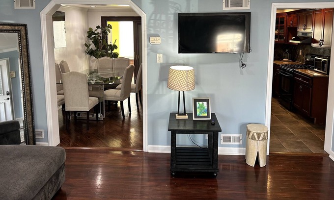 Constable Hook House | Private guest house near NYC with food voucher and parking