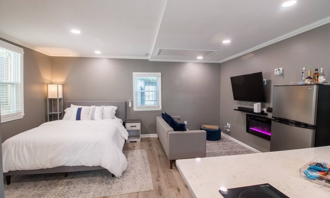 Irvington Apartment | Private Guesthouse close to the Airport & NYC