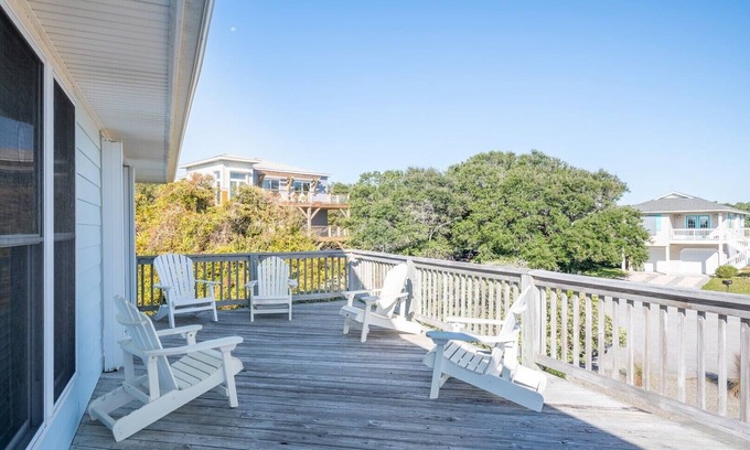 Kure Beach House | Private Home Steps from Beach Access!