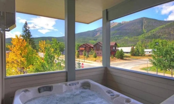 Frisco Condo | Private Hot Tub, Walk to Main St, Close to Ski Resorts, Incredible Views