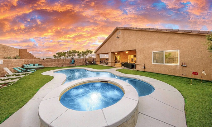 Desert Hot Springs House | Private House with Pool and Spa