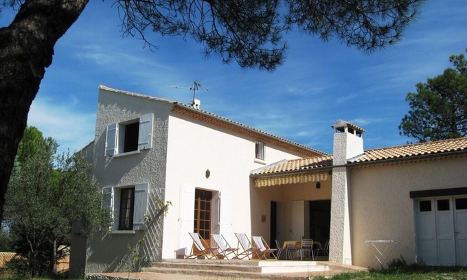 Rochegude House | Private house and swimming pool, on the heights of a Provencal village