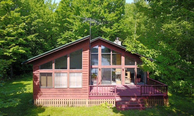 Rhinelander House | Private Lake House with 2200 feet of Frontage on 70 acres