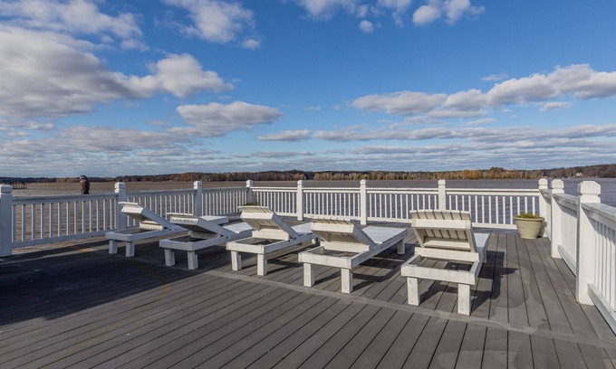 Wise House | Private Luxury Home and Dock on Main Lake!