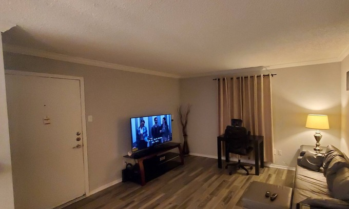 Westchase House | Private Modern One Bedroom