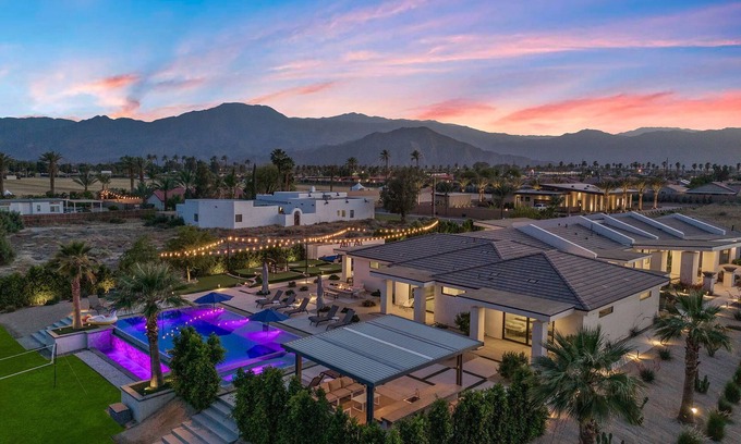 Indio House | Private Oasis: 9 BR, 15 Bed, 45 ft pool, 9-hole Golf, Grass Volleyball, Gameroom