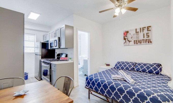 South Beach Condo | Private Ocean Dr Apt w/2 Queen Beds, Steps 2 Beach