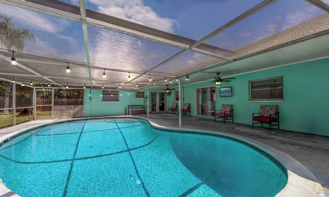 Melbourne House | Private Pool | Pet-Friendly! | Minutes to Beach & Golf | FLMEL1