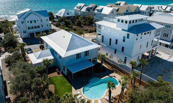 Inlet Beach House | Private pool Sleeps 20. 2min walk to beach. Free beach set ups plenty of Beach!