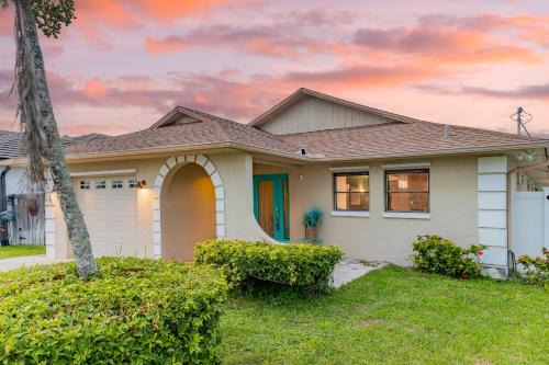 Naples Park House | Private Pool Sunroom Beach Escape at Manatee