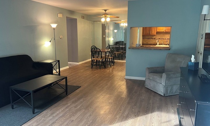 Northeast Philadelphia Condo | Private Quiet Apartment in Gated Community Close to River and Transportation