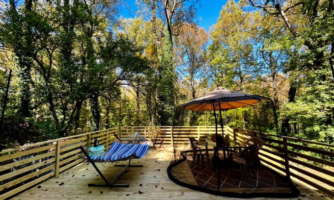 Welcome House | Private Remodeled 2/1 bedroom Apartment