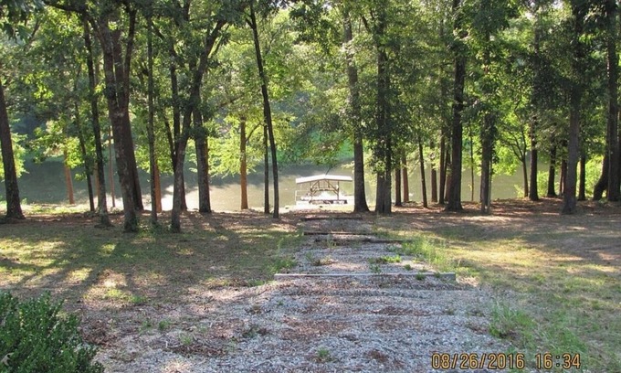 Eufaula House | Private Retreat on Beautiful Lake Eufaula.