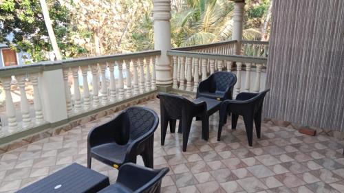Arossim House | Private Room in Independent Villa