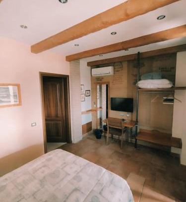 Montechiarugolo House | Private Room in the Food Valley of Parma
