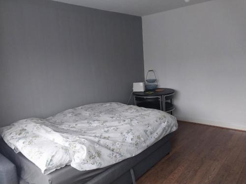 Northolt Mandeville House | Private room with shared bathroom