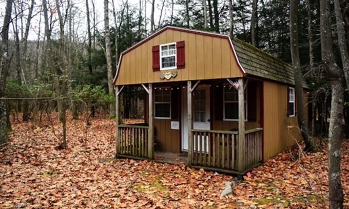 Elk Garden Cabin | Private, Rustic Cabin Situated Near Hiking, Abrams Creek and Beautiful Scenery