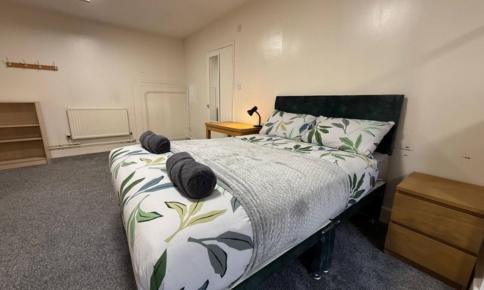 Lancaster Apartment | Private Self-Contained Studio - Central Lancaster